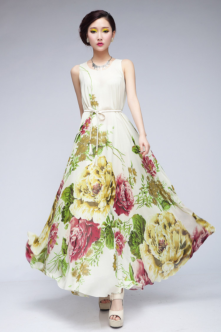 Elegant White Floral Round Neck Maxi Dress on Luulla
